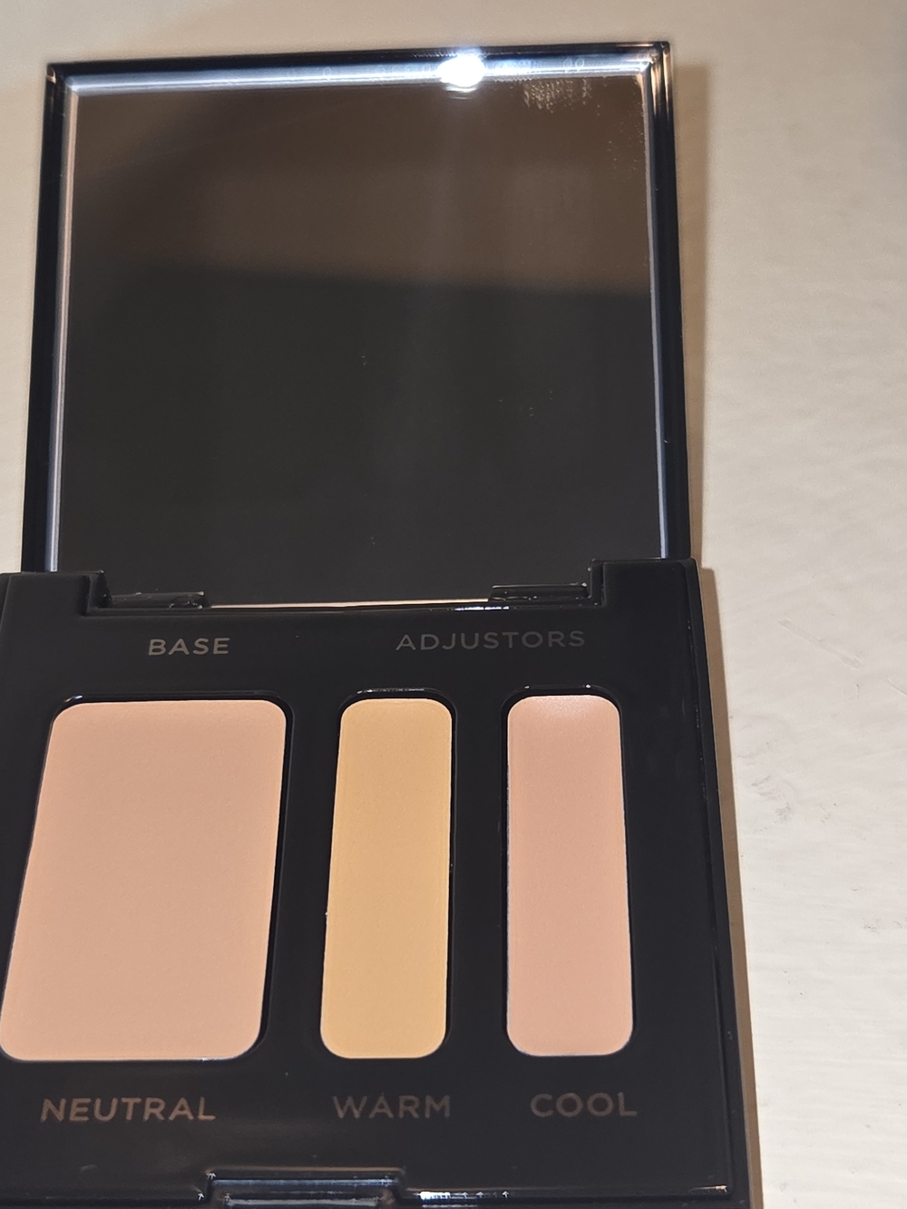 Laura Mercier Secret Camouflage Complexion Perfector Shade 03 3.2g New Authentic